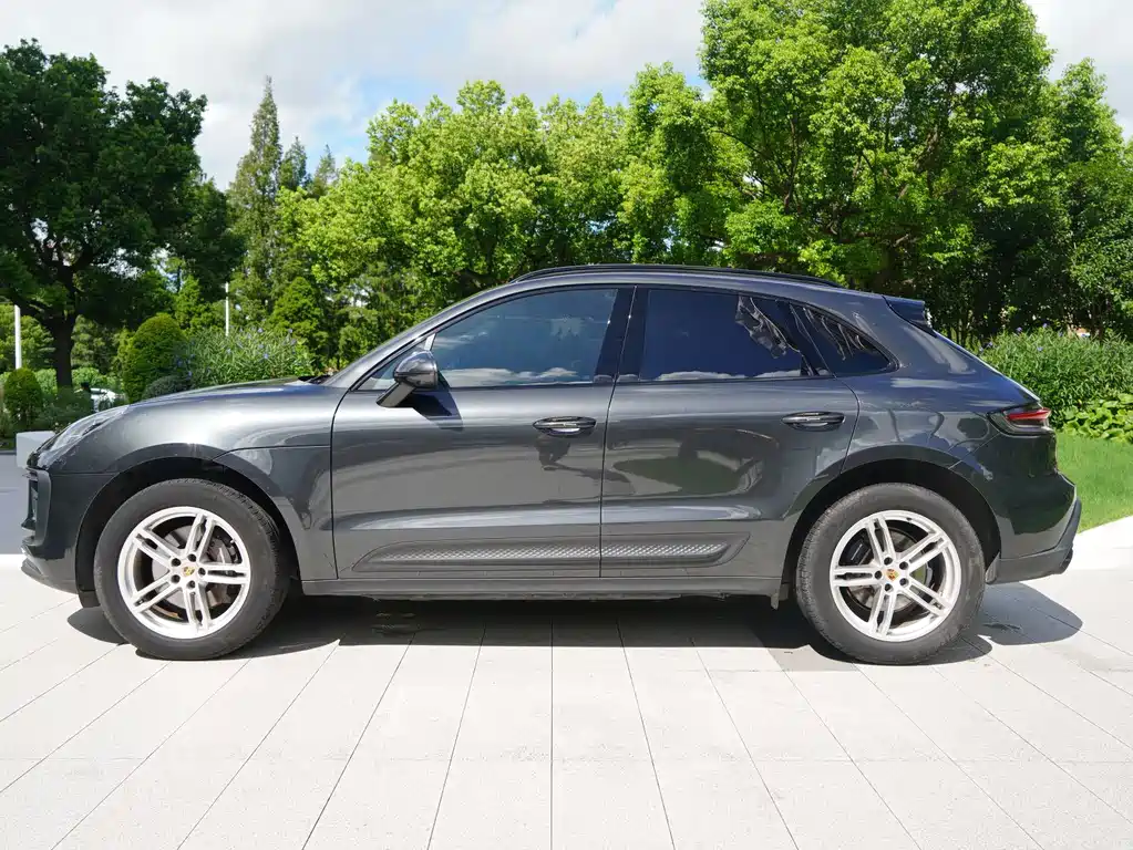 Porsche Macan — миниатюра 3