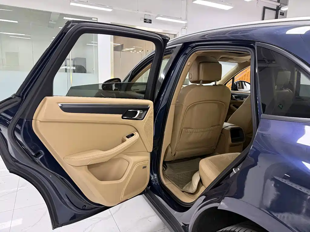 Porsche Macan — миниатюра 14