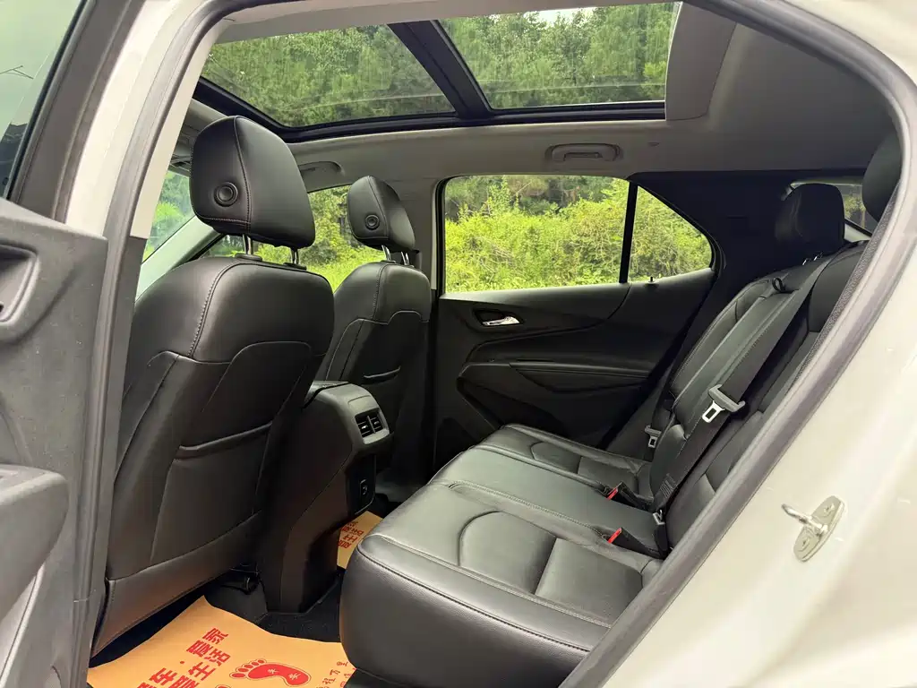 Chevrolet Equinox — миниатюра 8