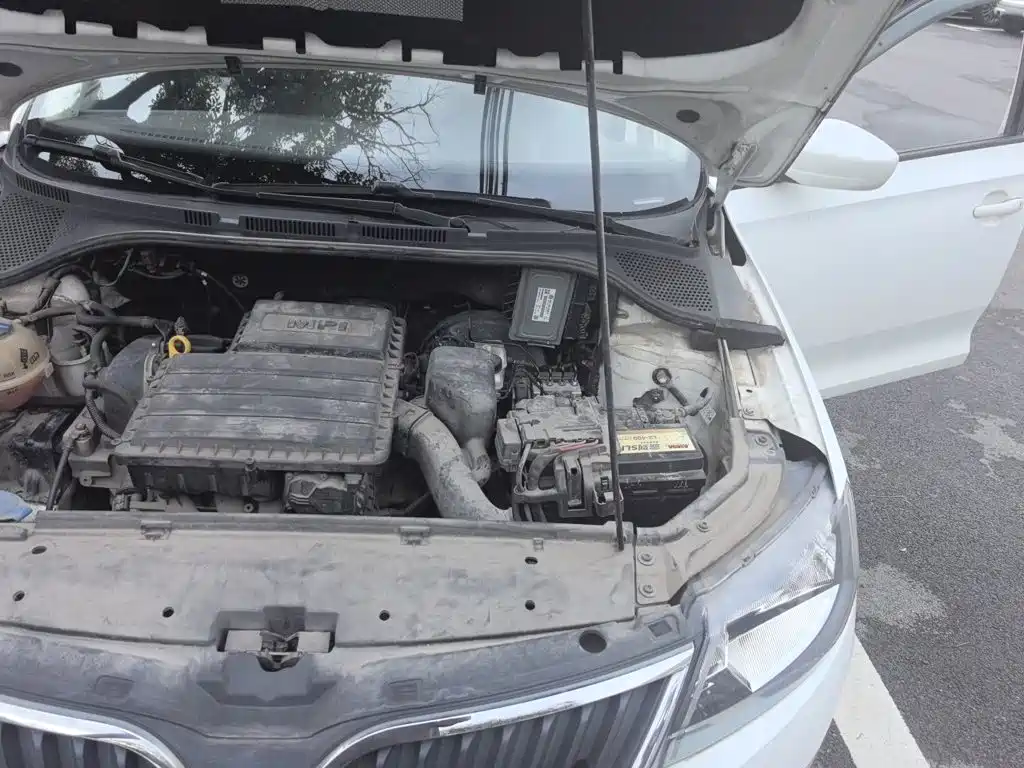 Skoda Rapid Spaceback — миниатюра 21