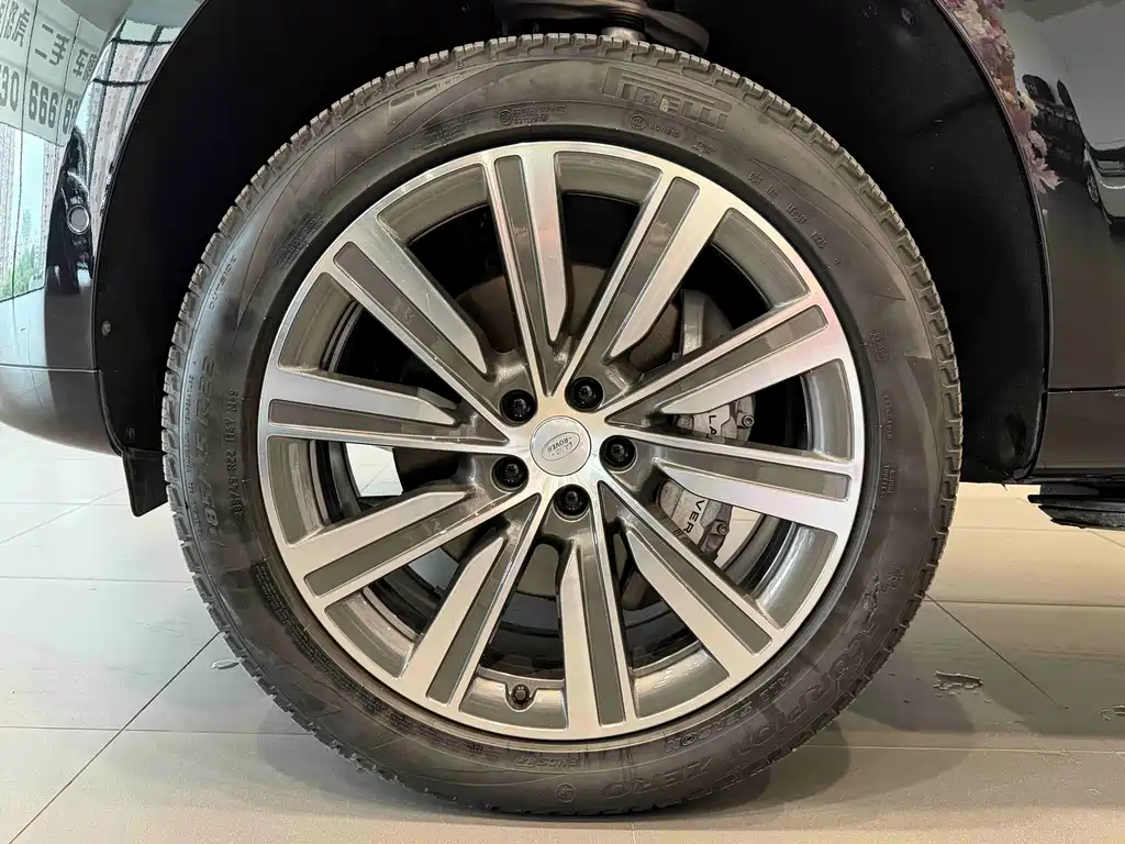 Land Rover Range Rover — миниатюра 4