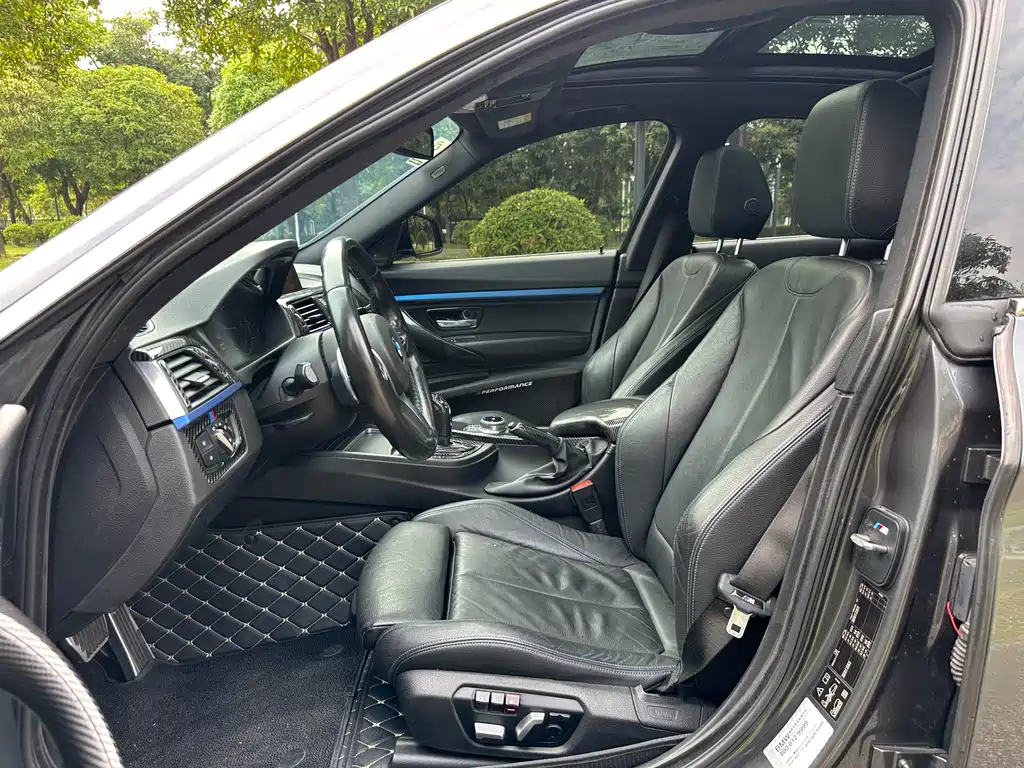 BMW 3 Series GT 3 GT 2019 330i xDrive M Sport