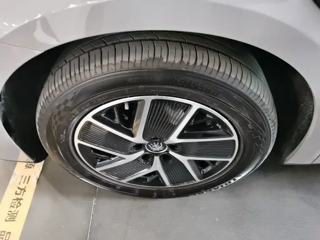 BYD Qin L — миниатюра 23