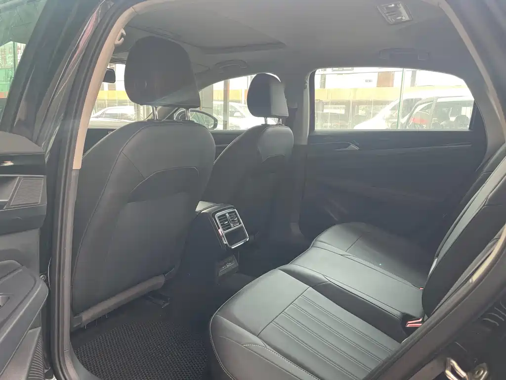 Volkswagen Passat — миниатюра 10