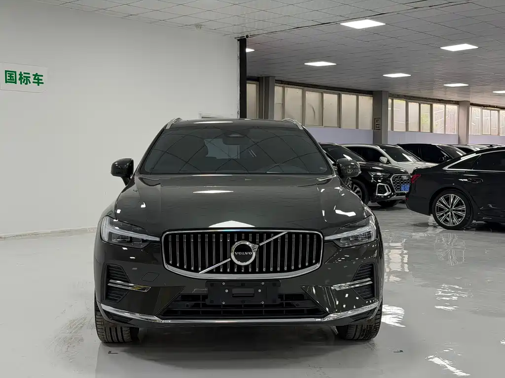 Volvo XC60 2022 B5 Luxury