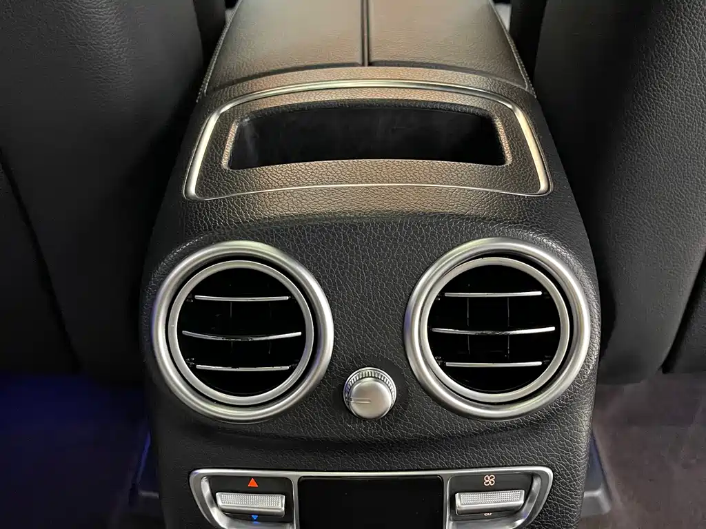 Mercedes-Benz GLC — миниатюра 10