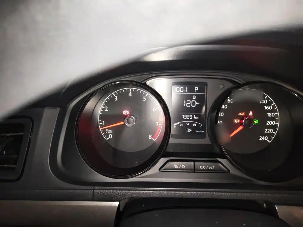 Volkswagen Lavida — миниатюра 4