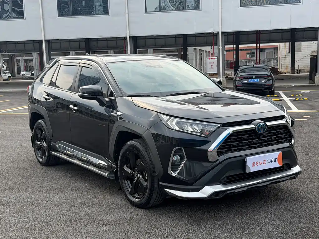 Toyota RAV4 — миниатюра 3