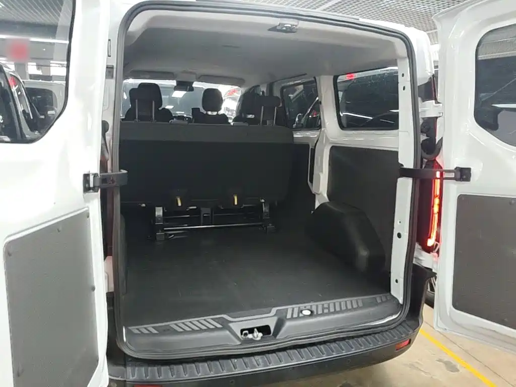 Ford Transit — миниатюра 19