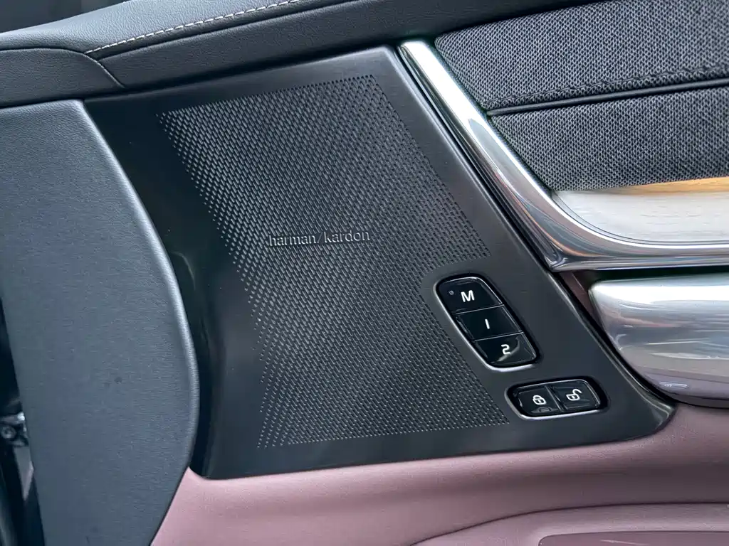 Volvo S90 — миниатюра 19