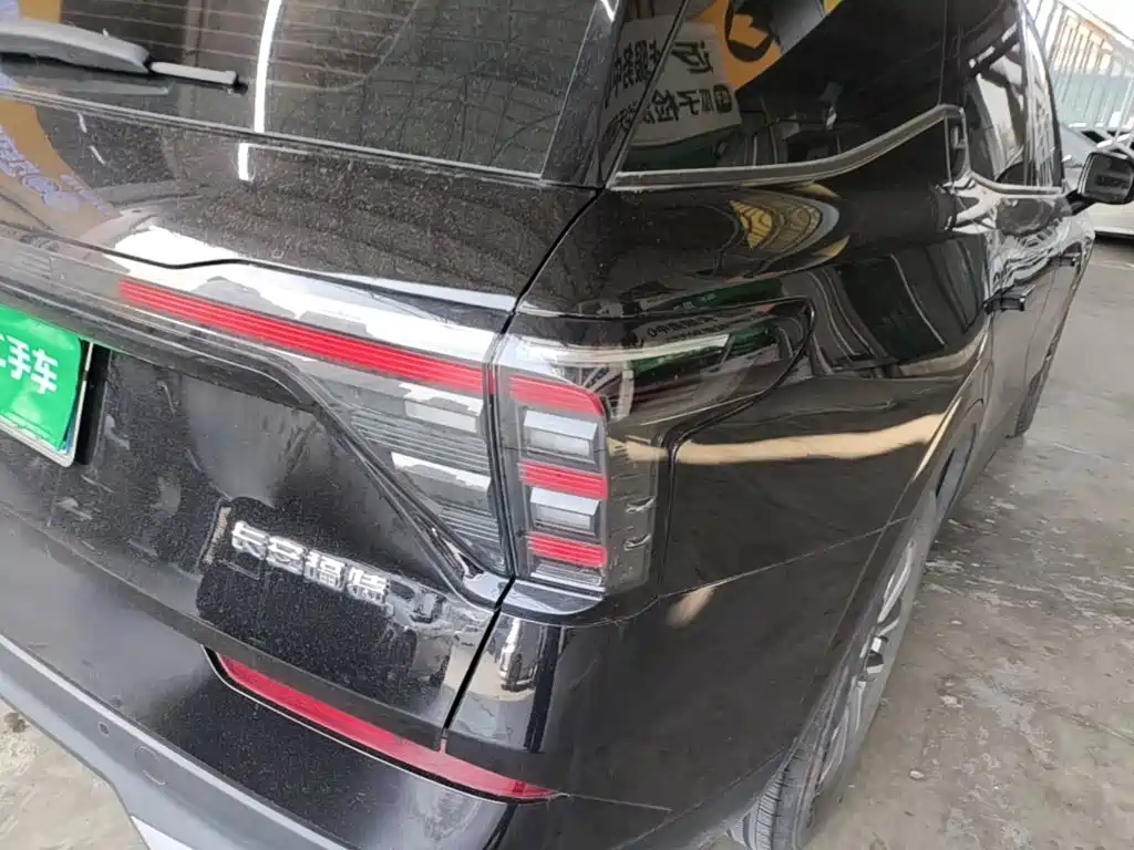 Ford Edge — миниатюра 8