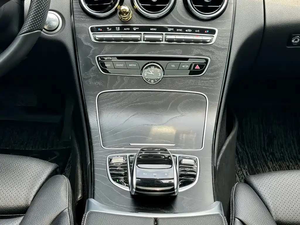 Mercedes-Benz C-Class — миниатюра 11