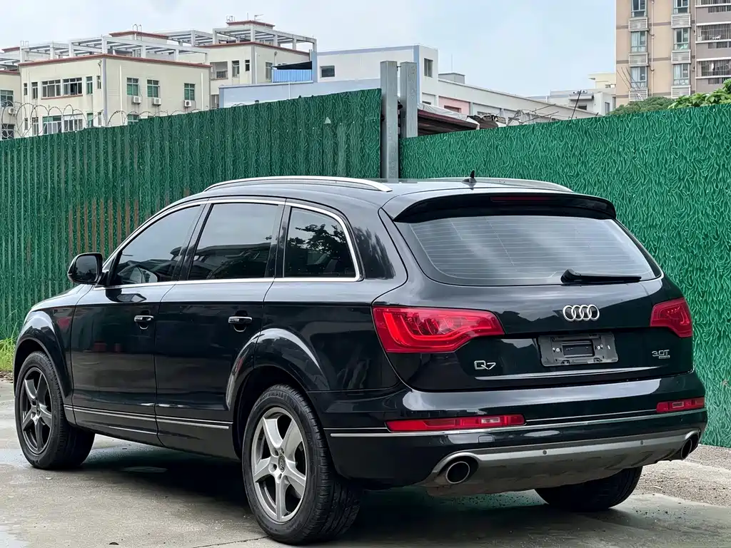 Audi Q7 — миниатюра 15