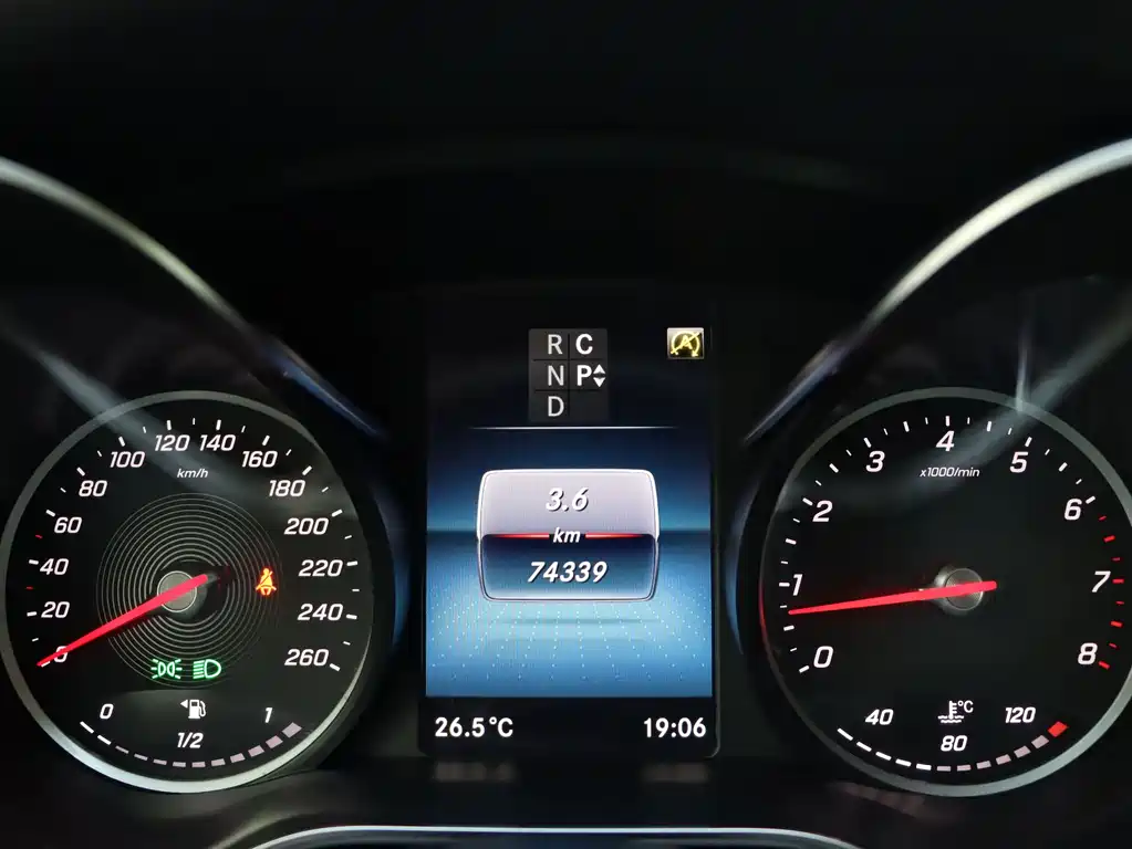 MERCEDES-BENZ V CLASS