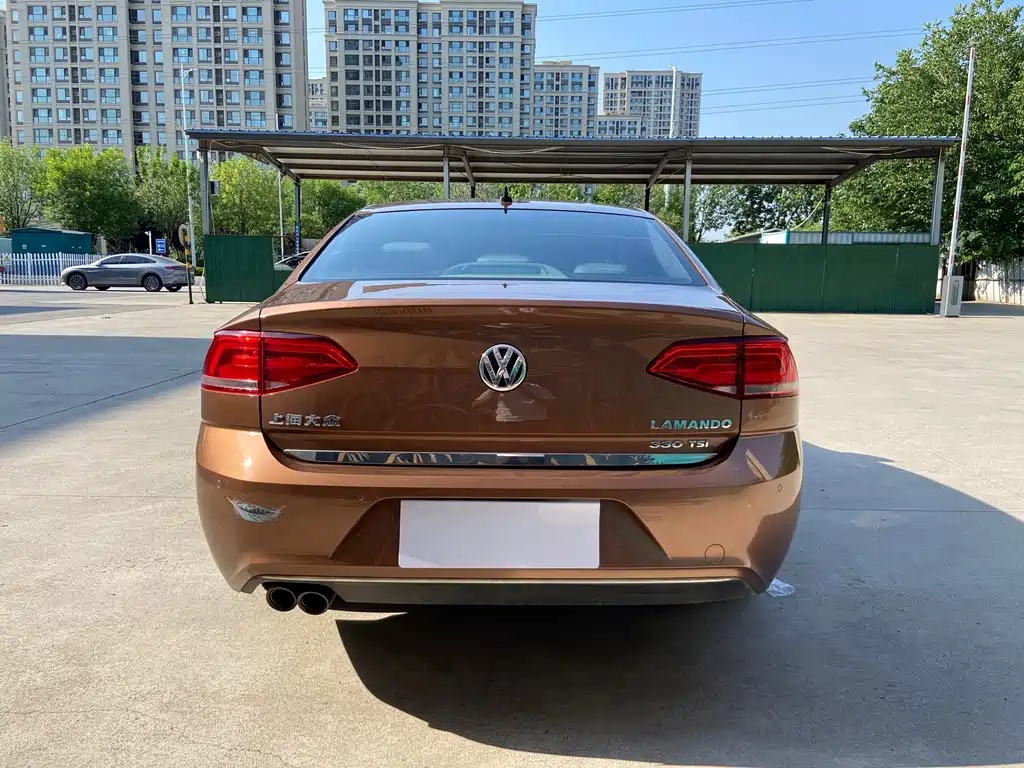 Volkswagen Lamando 2015 330TSI DSG Luxury