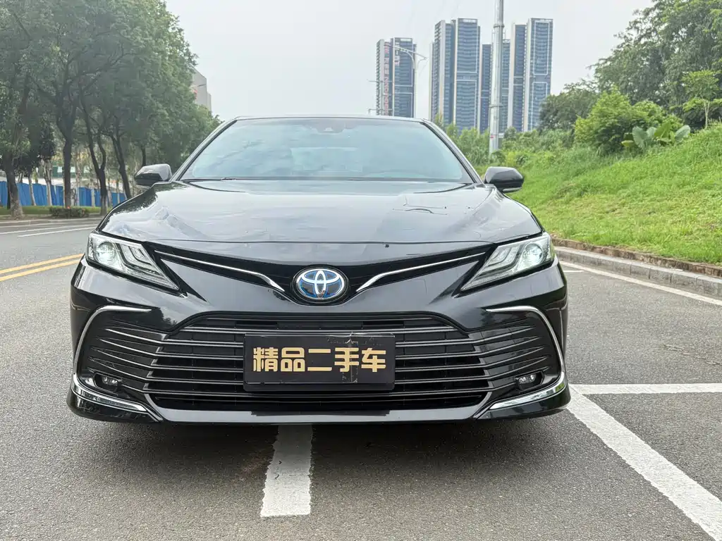 Toyota Camry — миниатюра 2