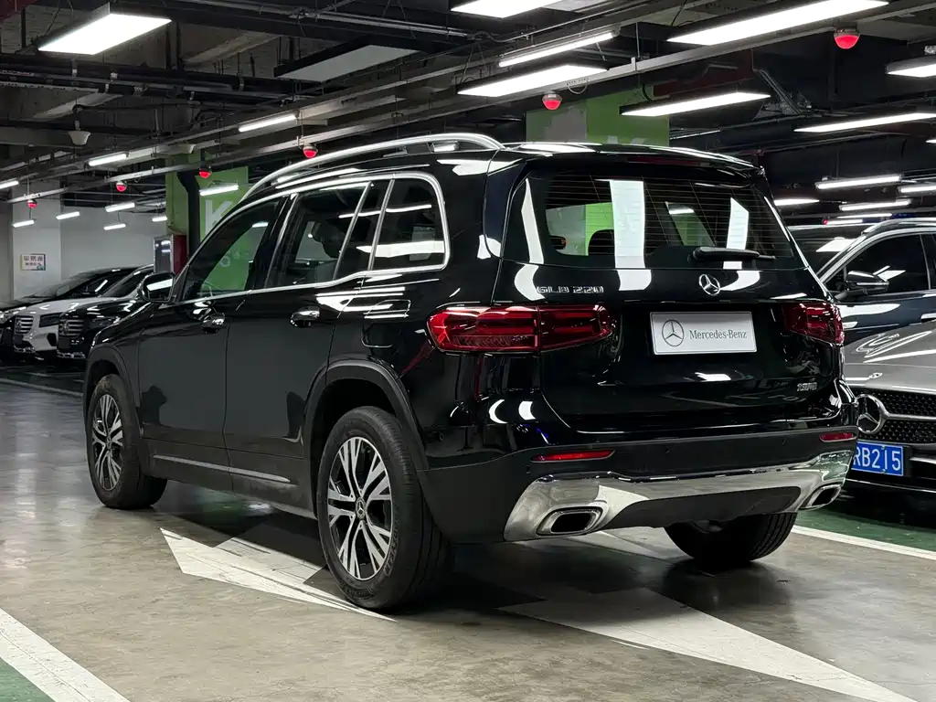Mercedes-Benz GLB — миниатюра 18