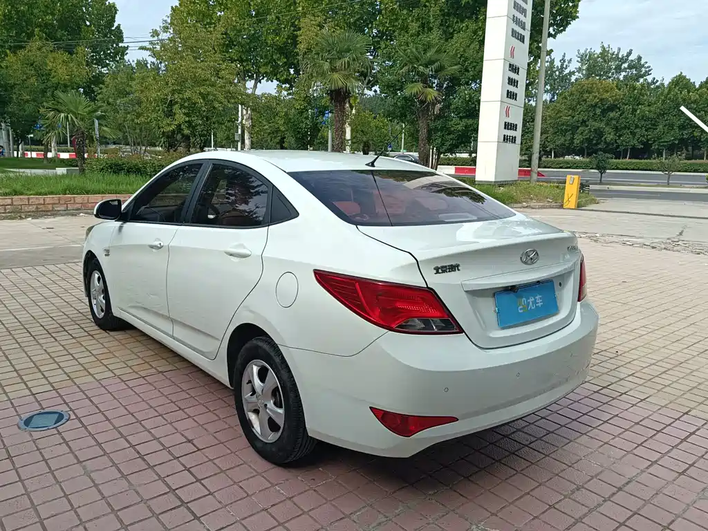 Hyundai Verna — миниатюра 13