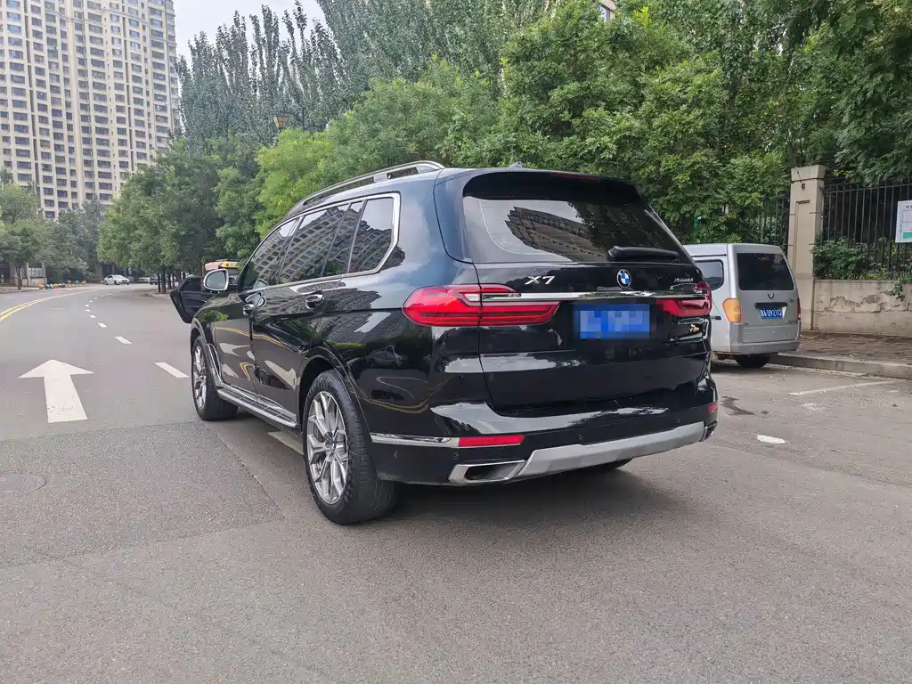 BMW X7 — миниатюра 6