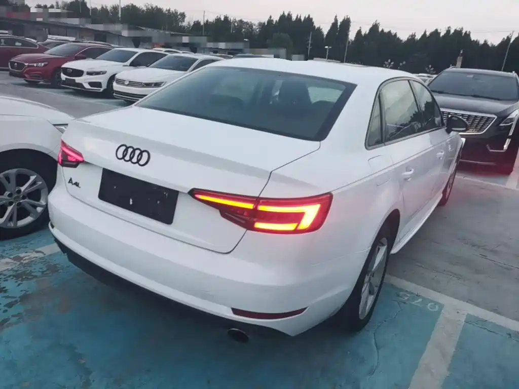 Audi A4L — миниатюра 7