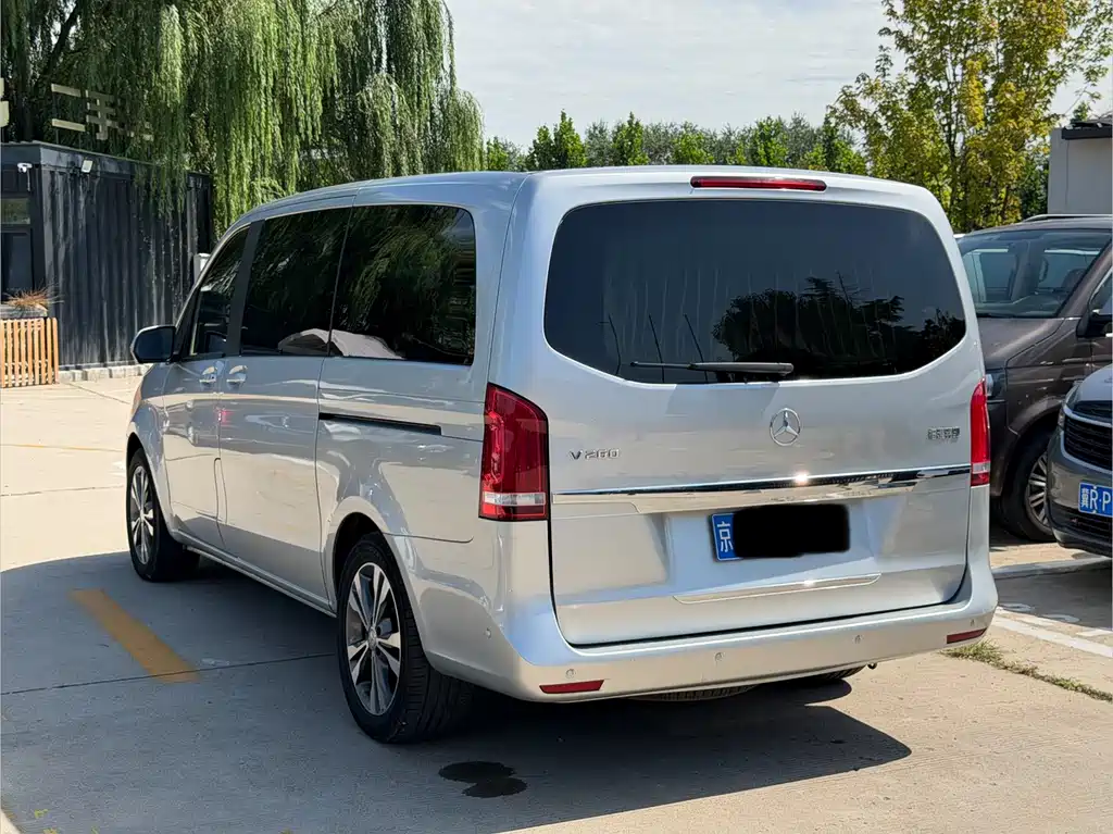 Mercedes-Benz V-Class — миниатюра 12