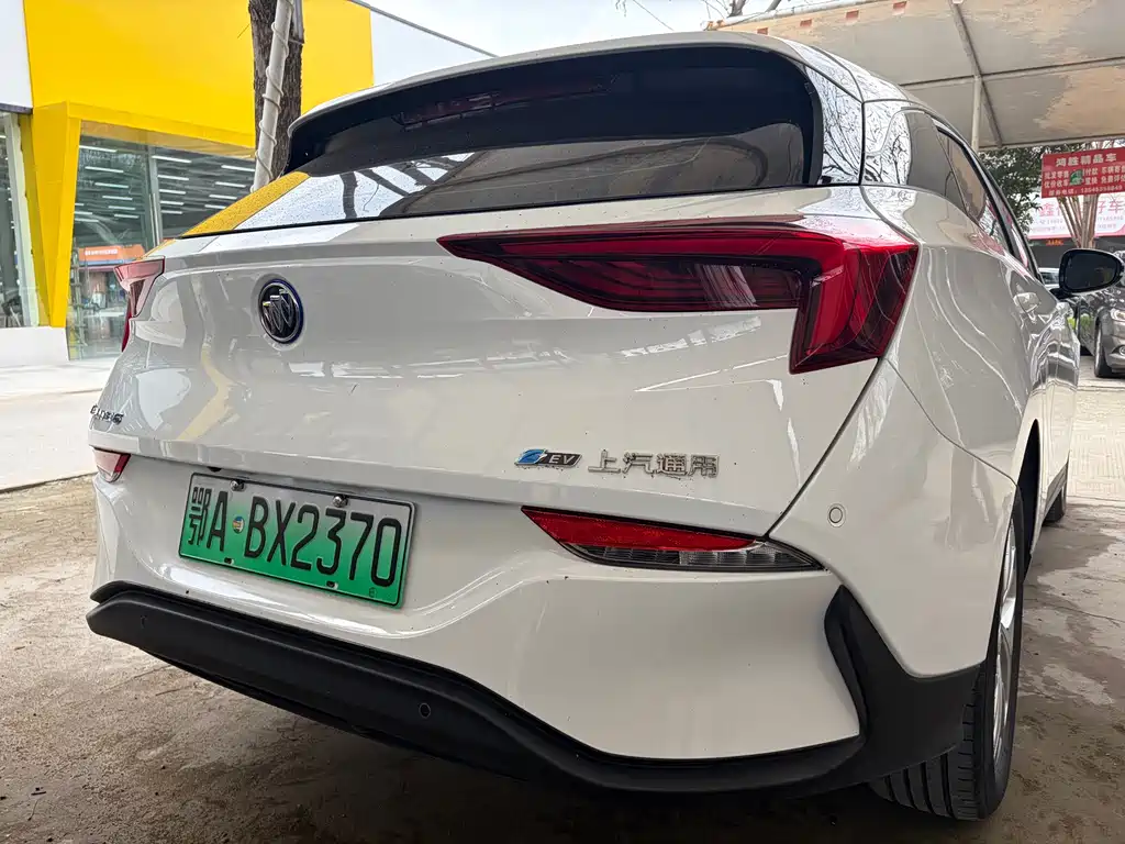 BUICK SLIGHTLY BLUE 6