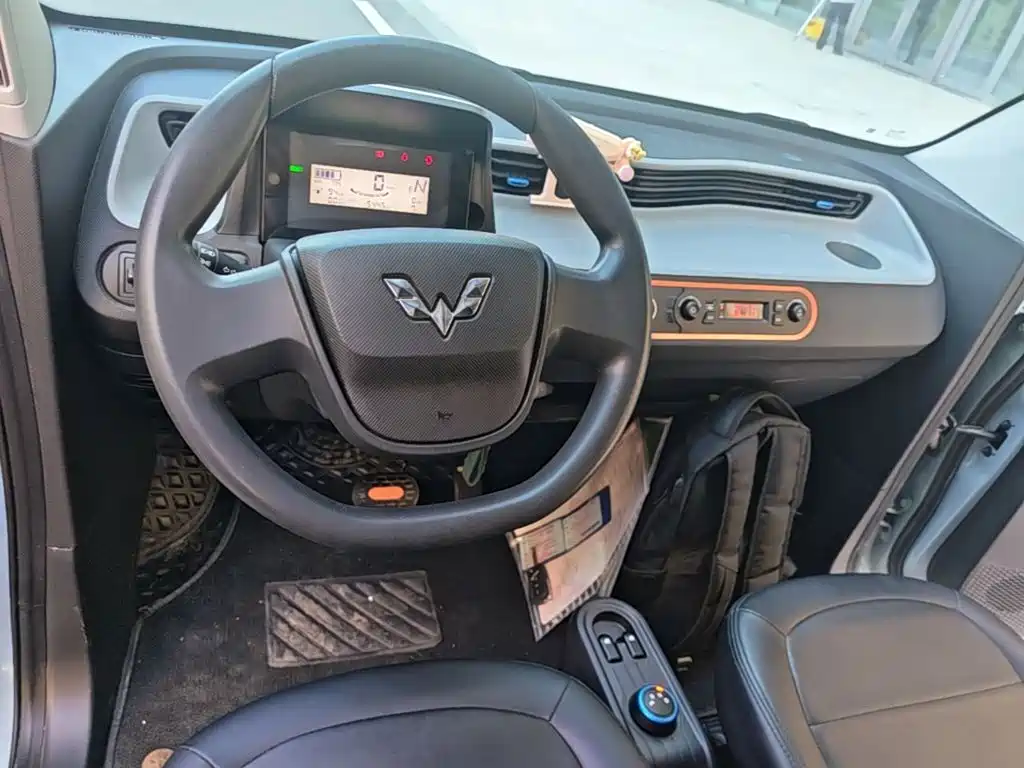 Wuling MINIEV — миниатюра 10