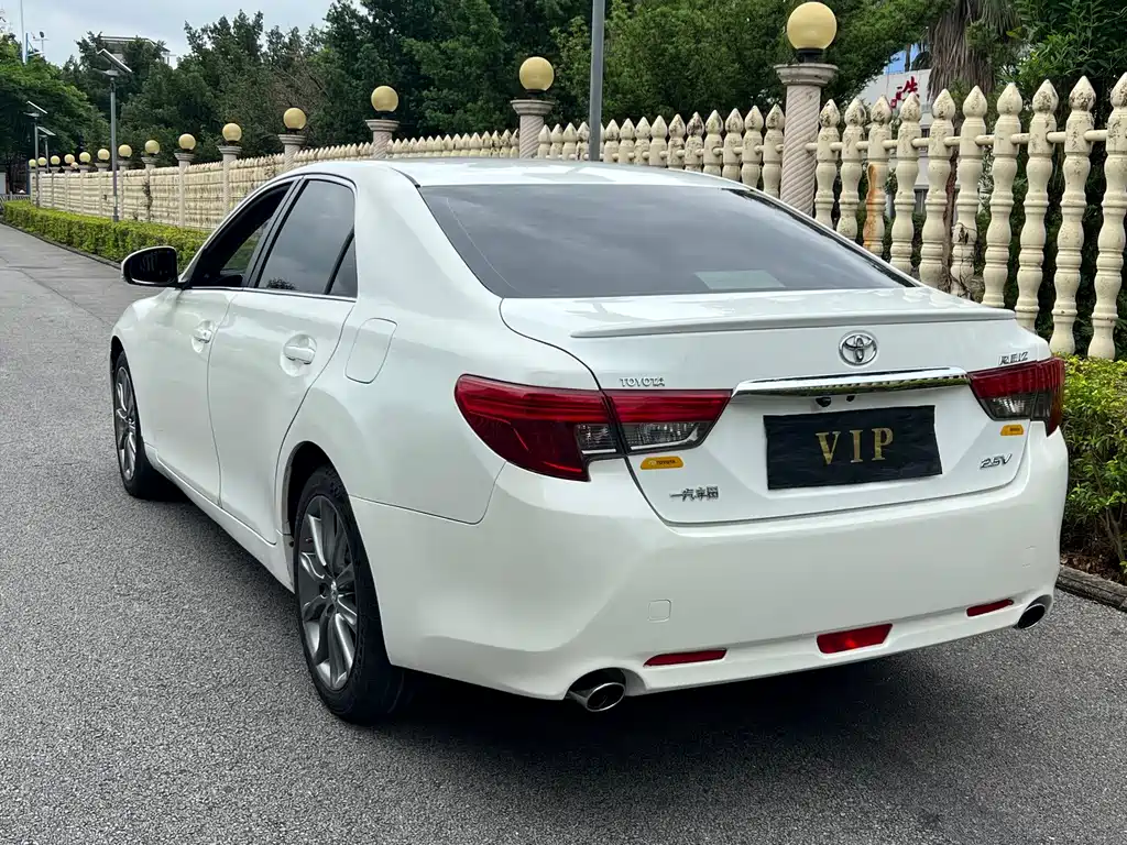 Toyota Reiz — миниатюра 16