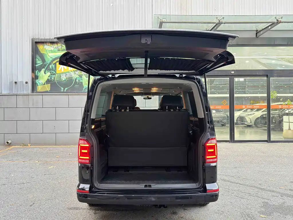 Volkswagen Caravelle — миниатюра 5