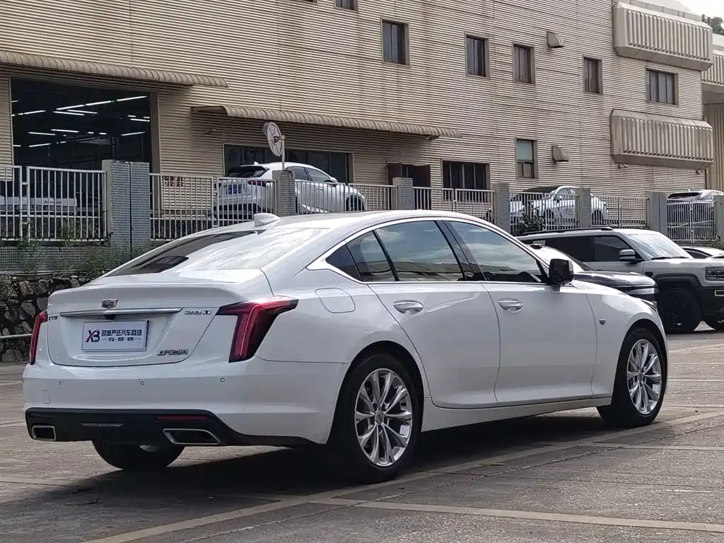 Cadillac CT5 — миниатюра 15