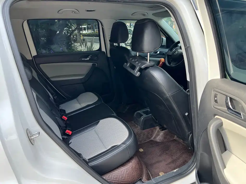 Skoda Yeti — миниатюра 14