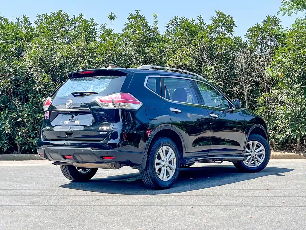 Nissan X-Trail — миниатюра 4