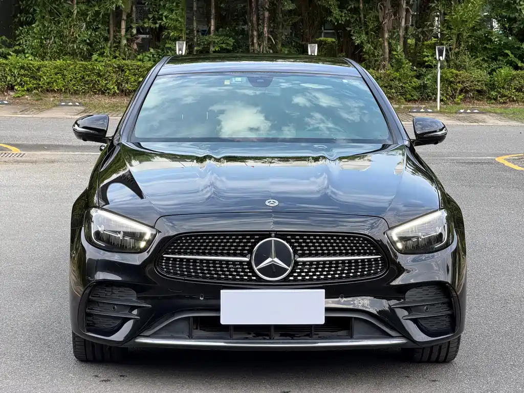 Mercedes-Benz E-Class — миниатюра 2