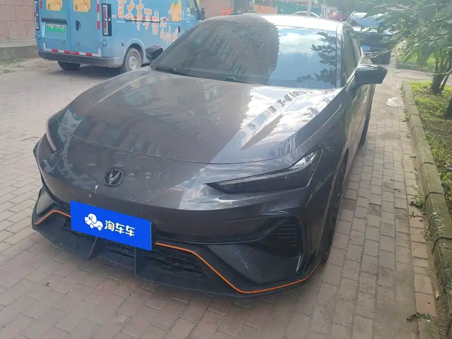 Changan UNI-V