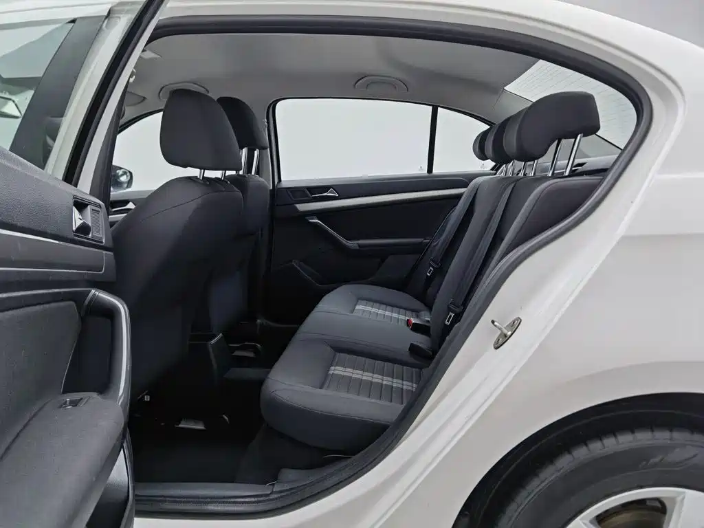 Volkswagen Lavida — миниатюра 15