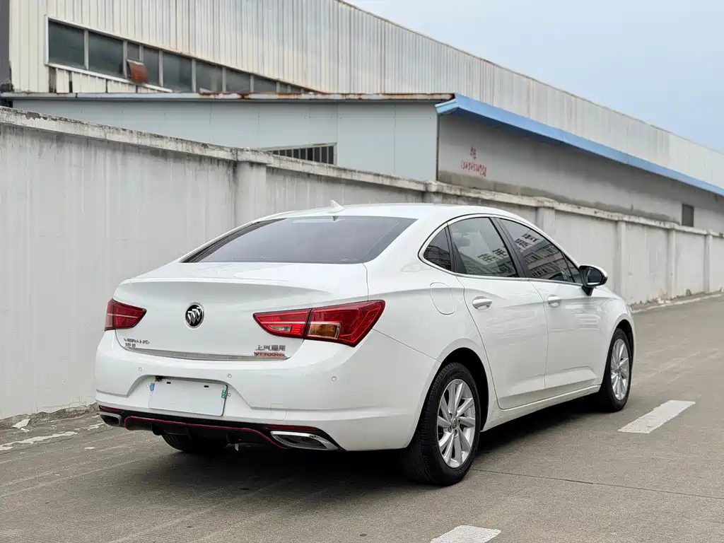 Buick Verano — миниатюра 8