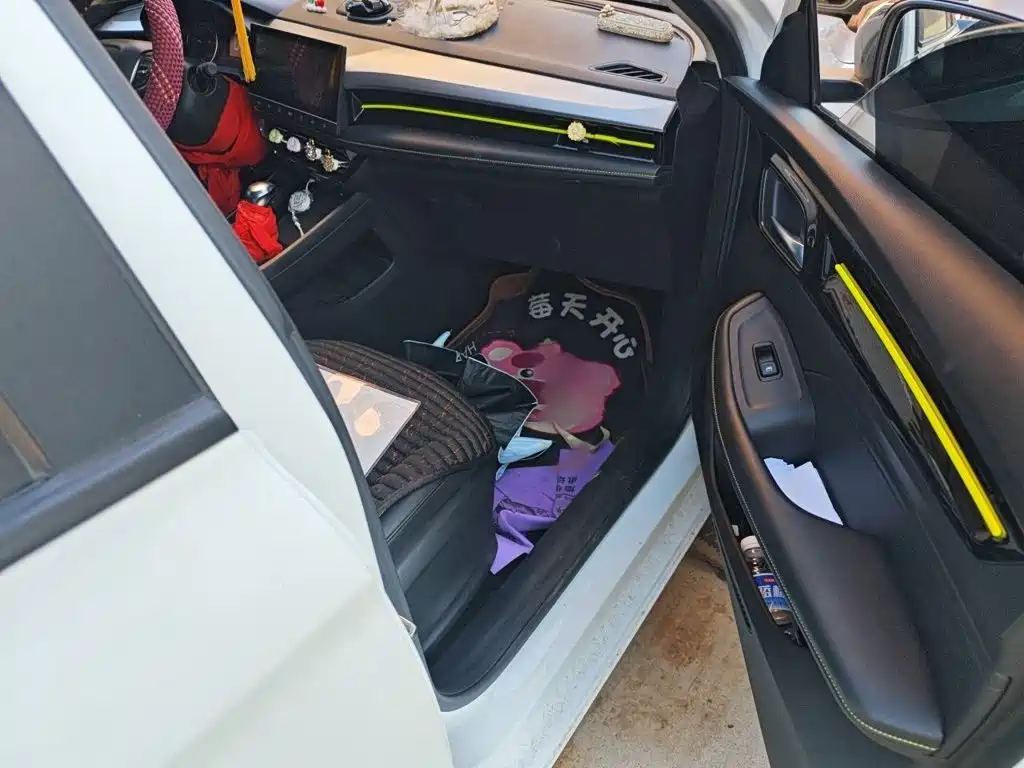 Roewe i5 — миниатюра 18