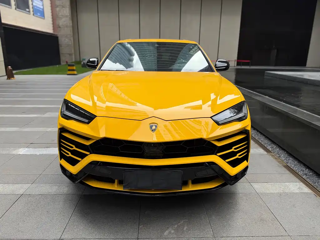 Lamborghini Urus — миниатюра 2