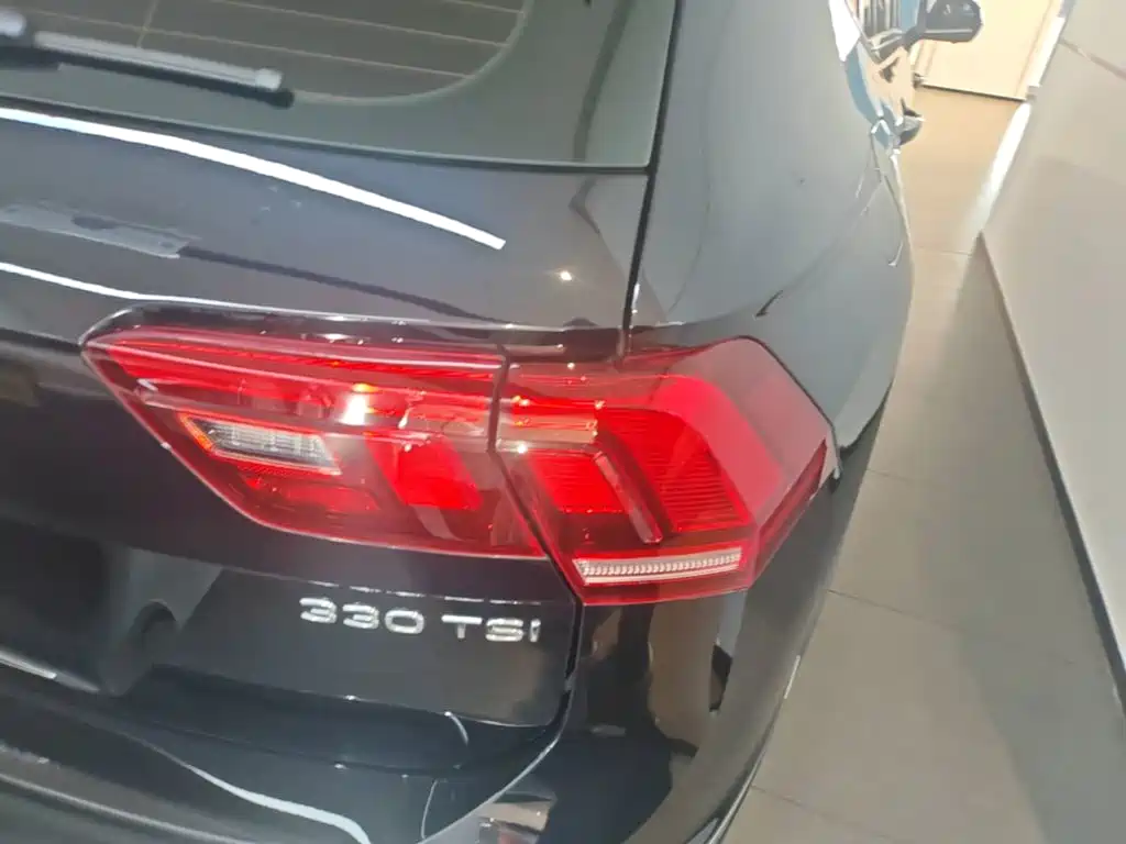 Volkswagen Tiguan L — миниатюра 8
