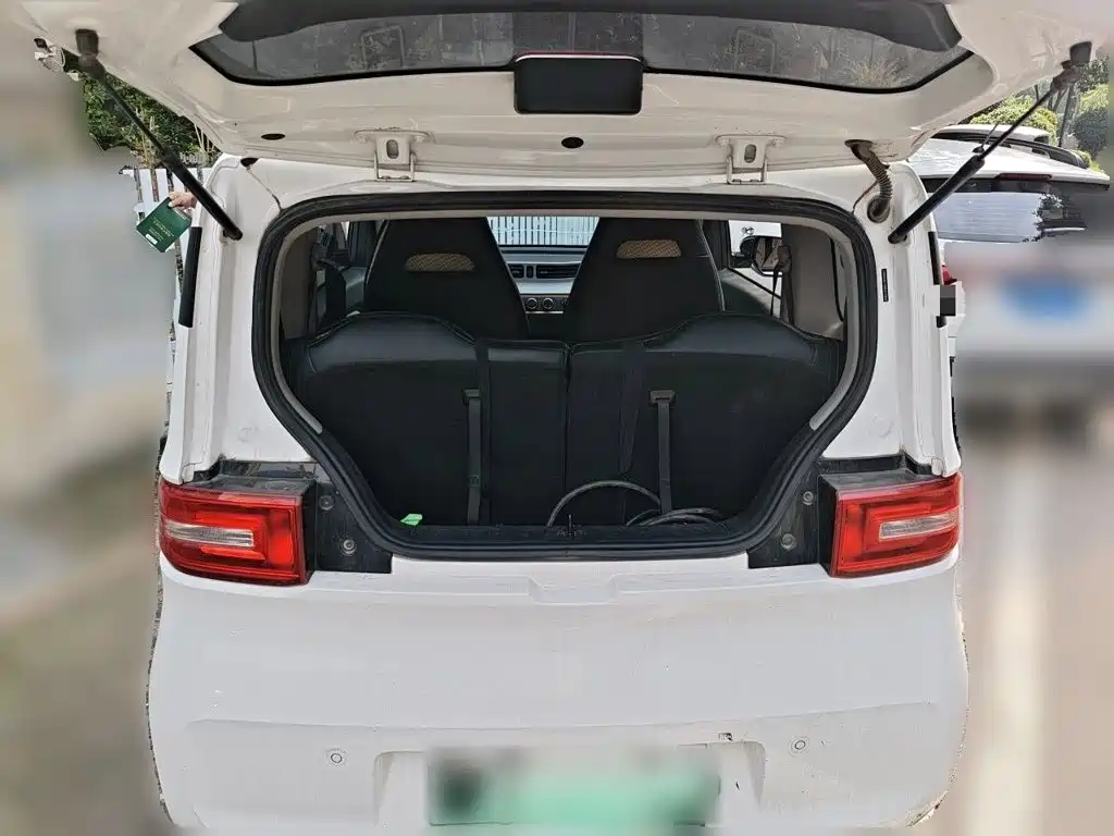 Wuling MINIEV — миниатюра 10