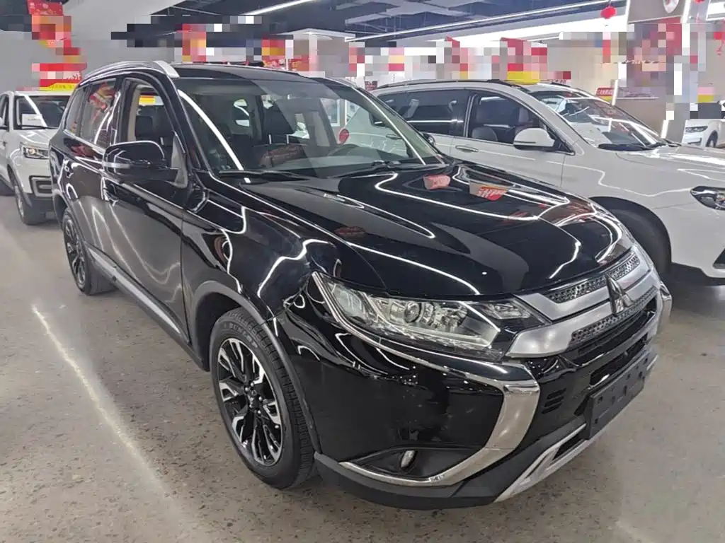Mitsubishi Outlander — миниатюра 4