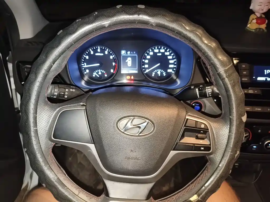 Hyundai Verna — миниатюра 11