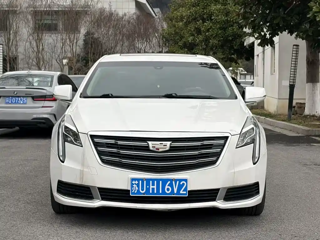 CADILLAC XTS
