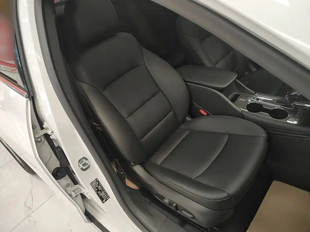 Chevrolet Malibu XL — миниатюра 25