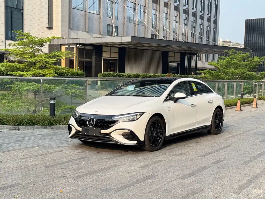 Mercedes-Benz EQE 2025