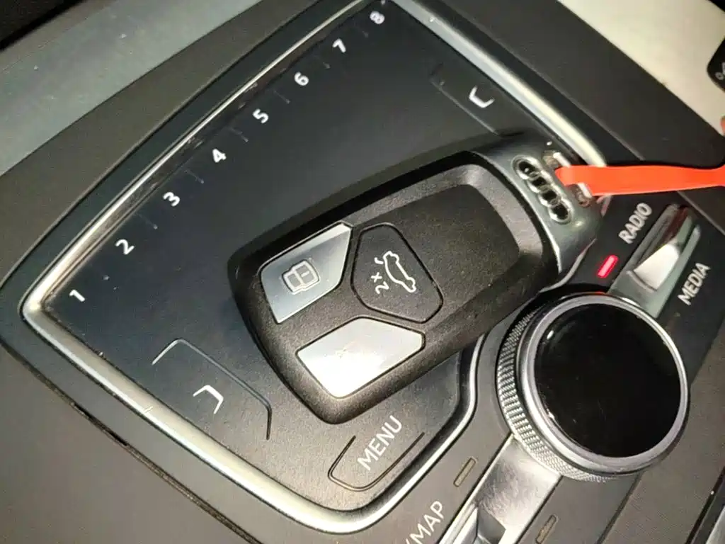 Audi Q5L — миниатюра 9