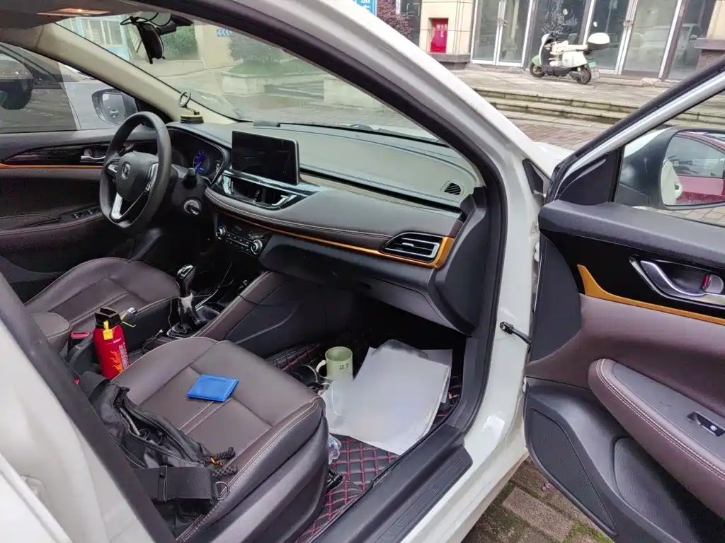 Changan Eado DT — миниатюра 20