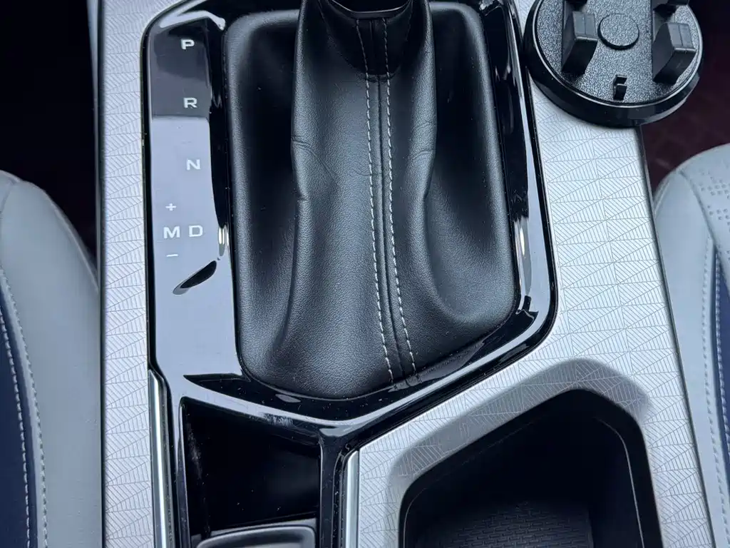 Geely Emgrand — миниатюра 8