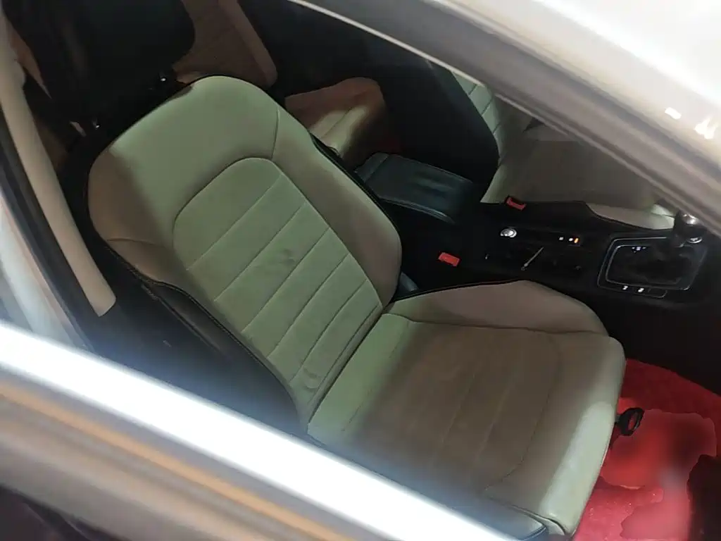 Volkswagen Golf — миниатюра 25