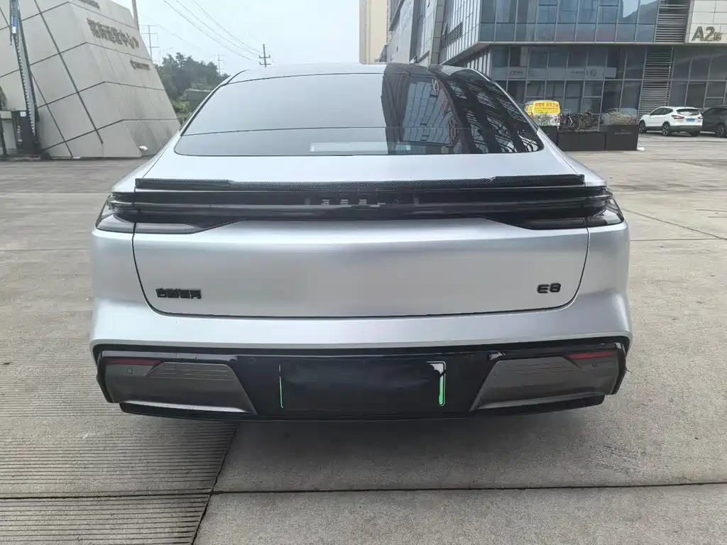 GEELY GALAXY GALAXY E8